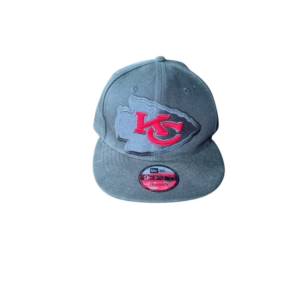 New Era Black Chiefs Hat - Picture 6 of 9